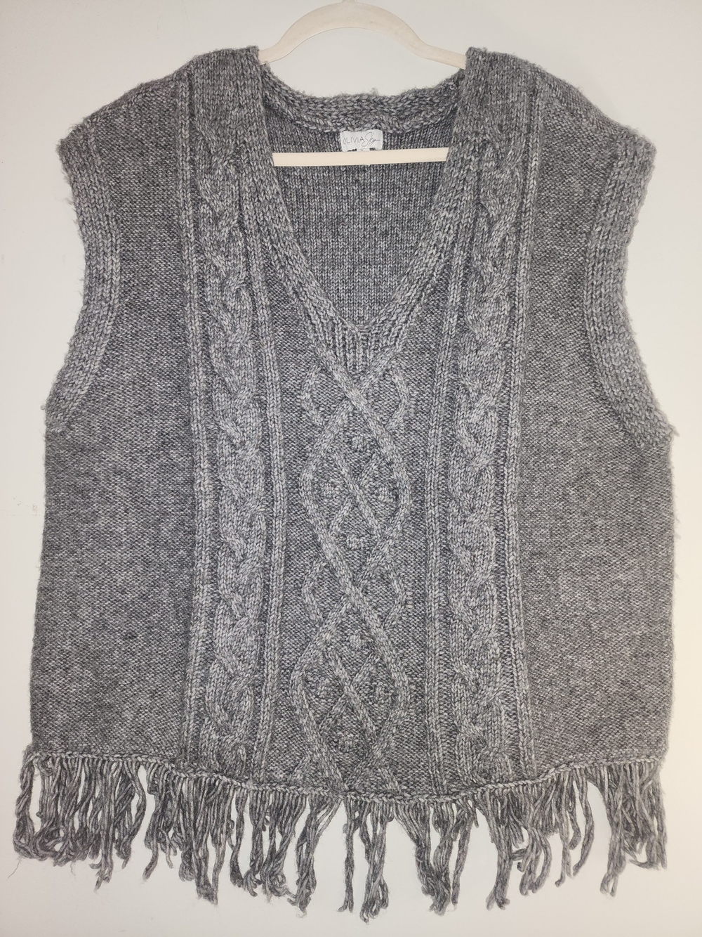Olivia Sky Grey Cable-Knit Fringe V-Neck Sweater Vest Size Xl